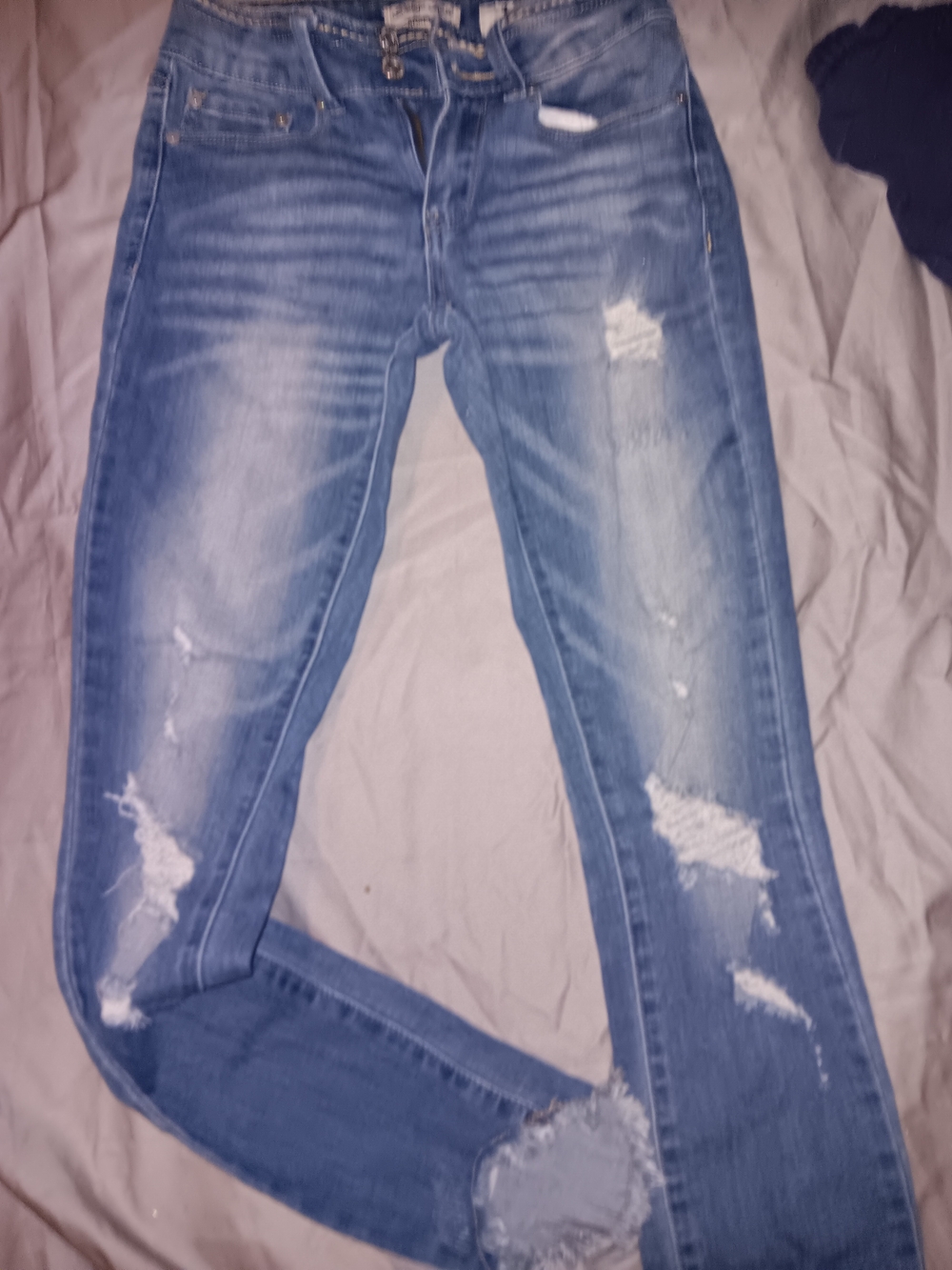 Indigo Rein Women's Light Blue Distressed Skinny Ankle Jean